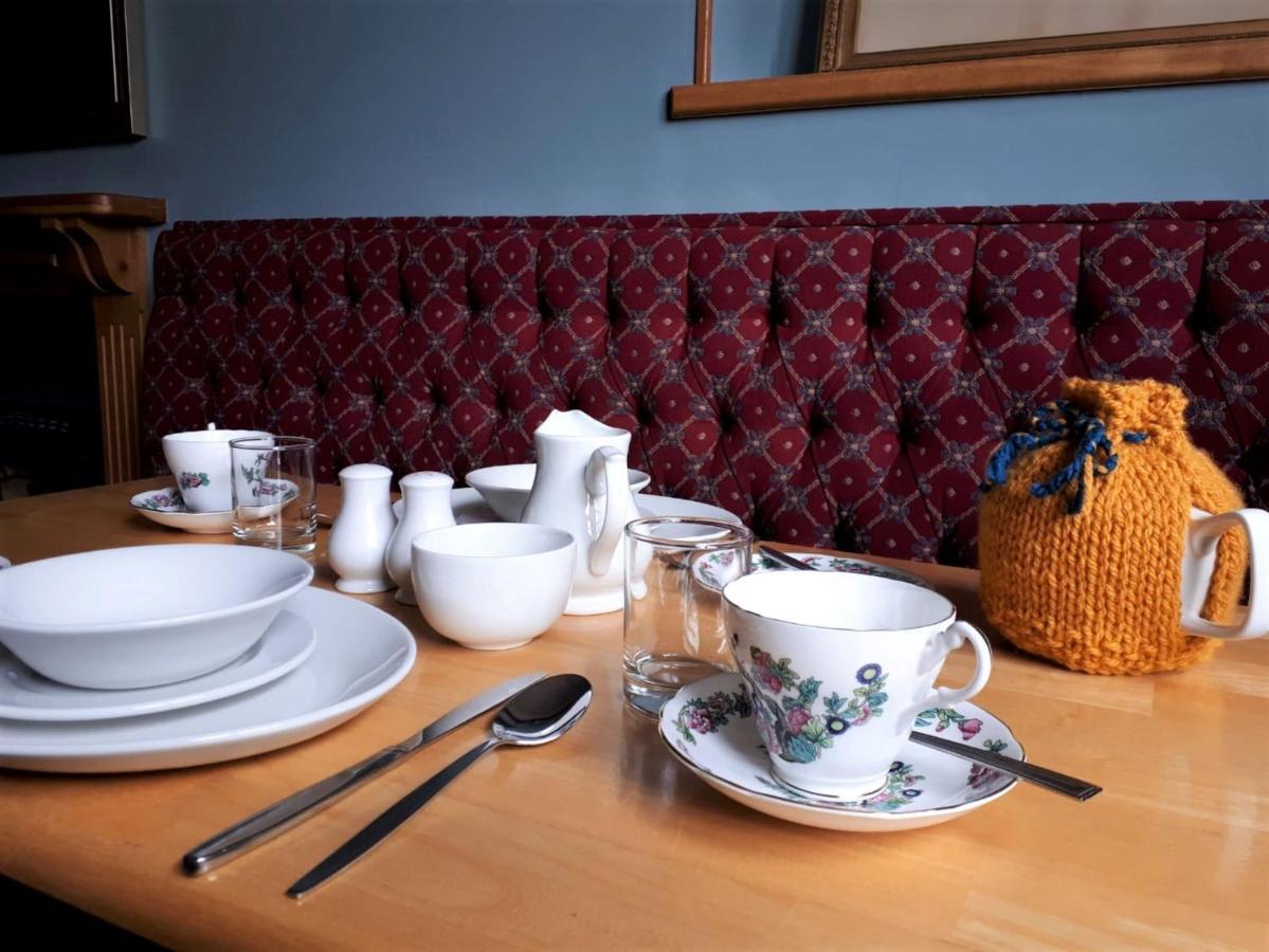 Corsewall Arms Guest House สแตรนราร์ ภายนอก รูปภาพ