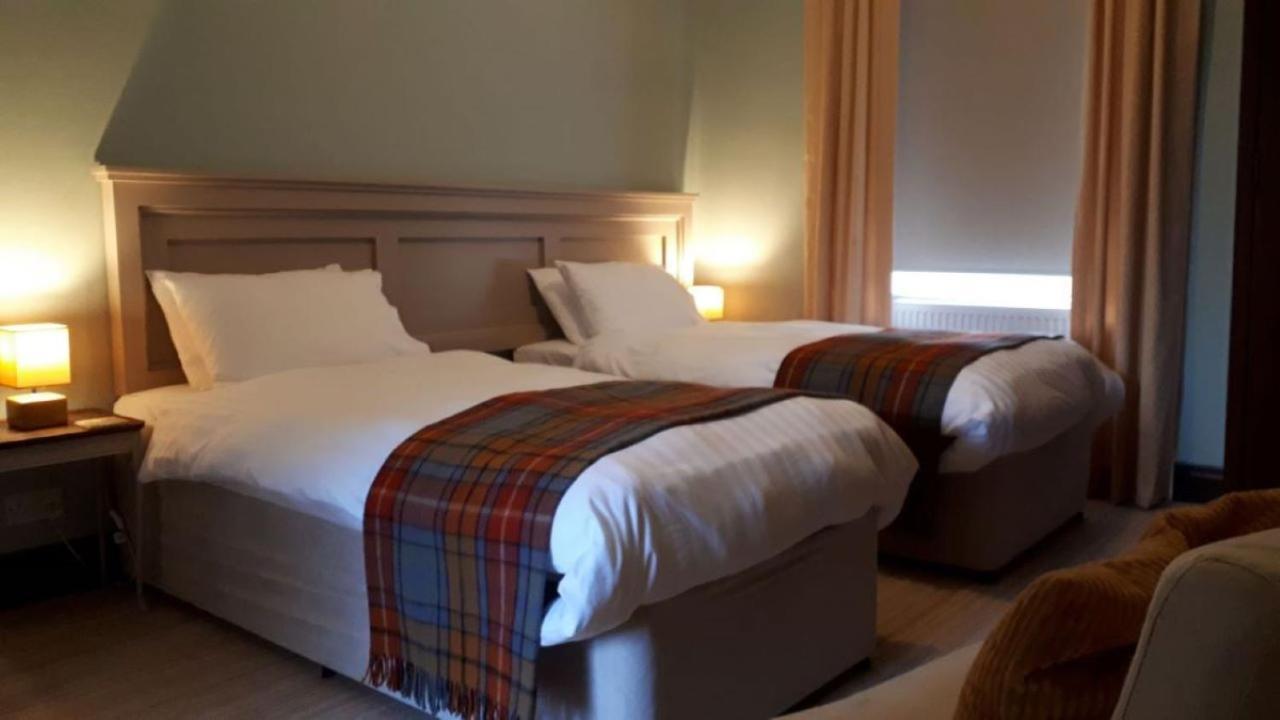 Corsewall Arms Guest House สแตรนราร์ ภายนอก รูปภาพ
