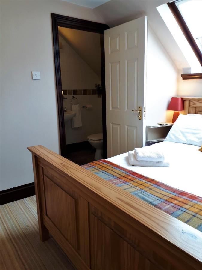 Corsewall Arms Guest House สแตรนราร์ ภายนอก รูปภาพ